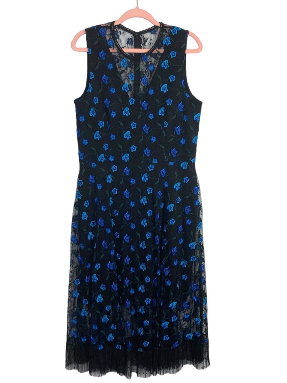 NWT Dress the Population embroidered floral midi dress perfect for weddings M
